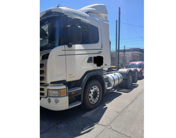 SCANIA 310 AUTOMÁTICO - Image 2