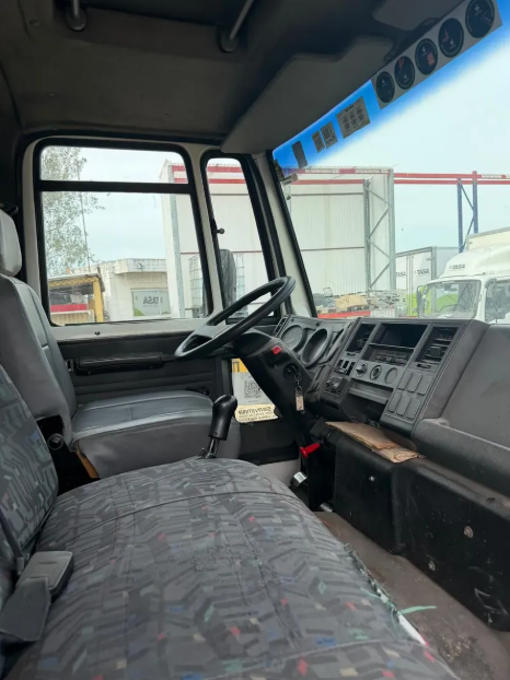 FORD CARGO 1517 - Image 4